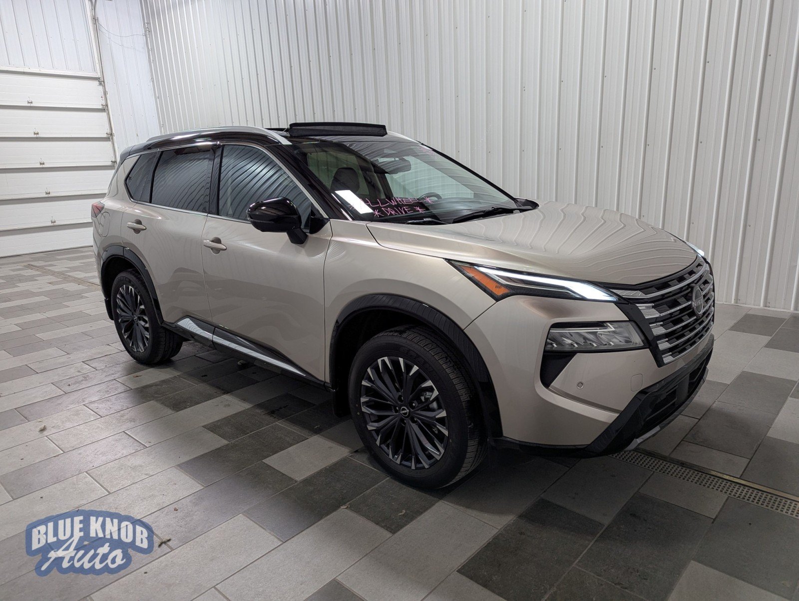 2024 Nissan Rogue Platinum photo 4