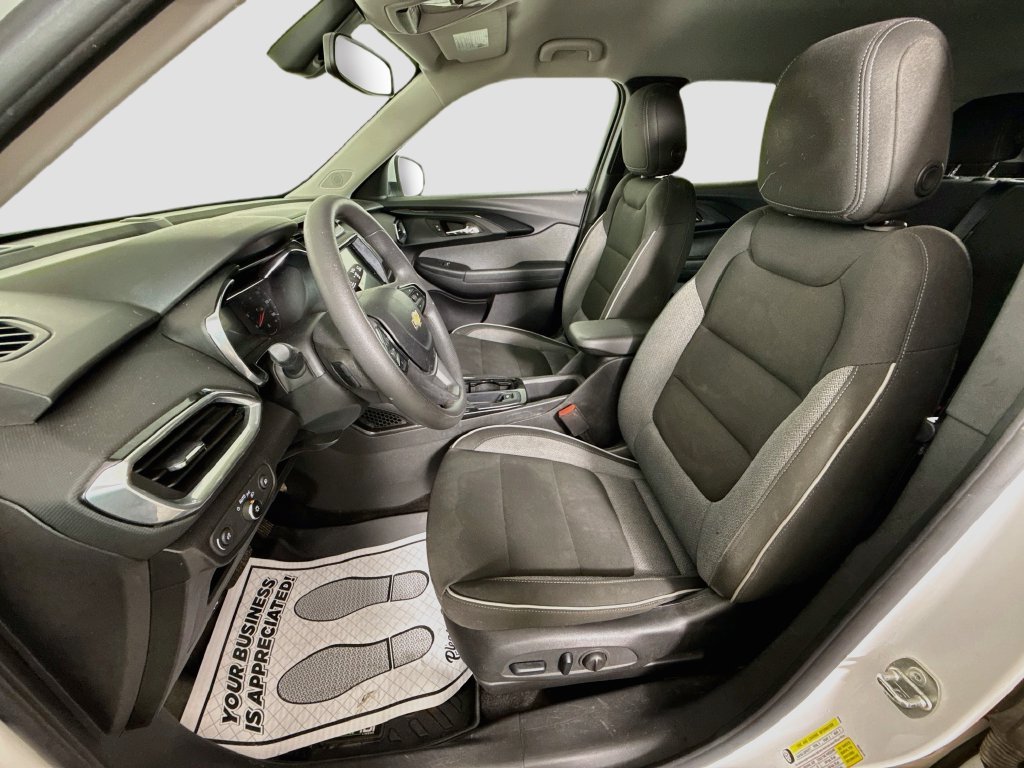 Used 2023 White Chevrolet LT image 19