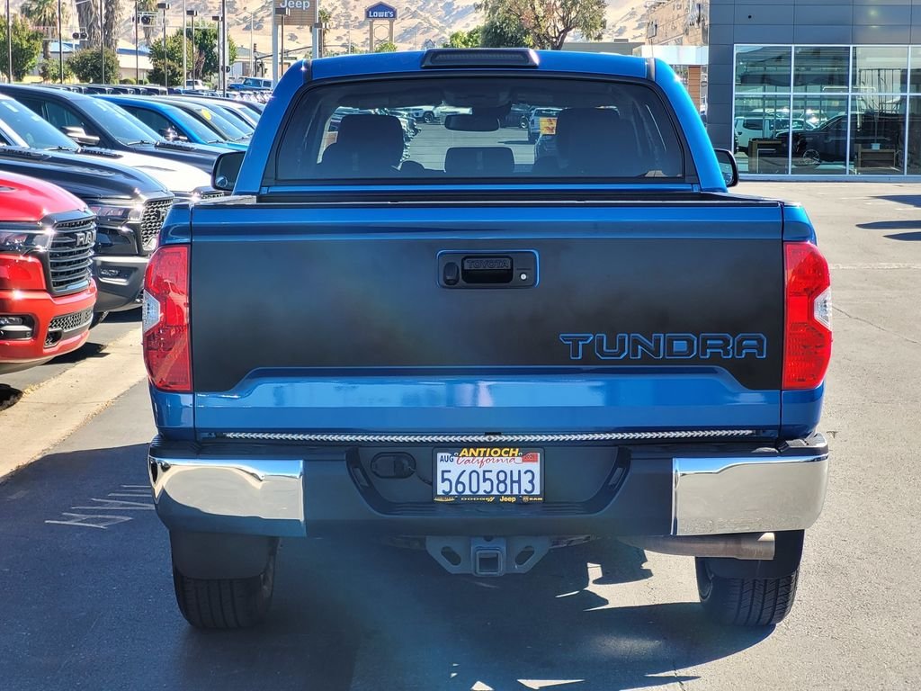 Certified Used 2018 Blue Toyota SR5 image 5