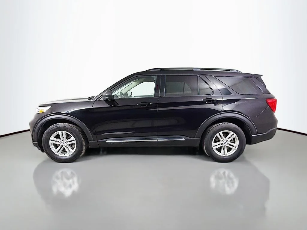Used 2020 Black Ford XLT image 9