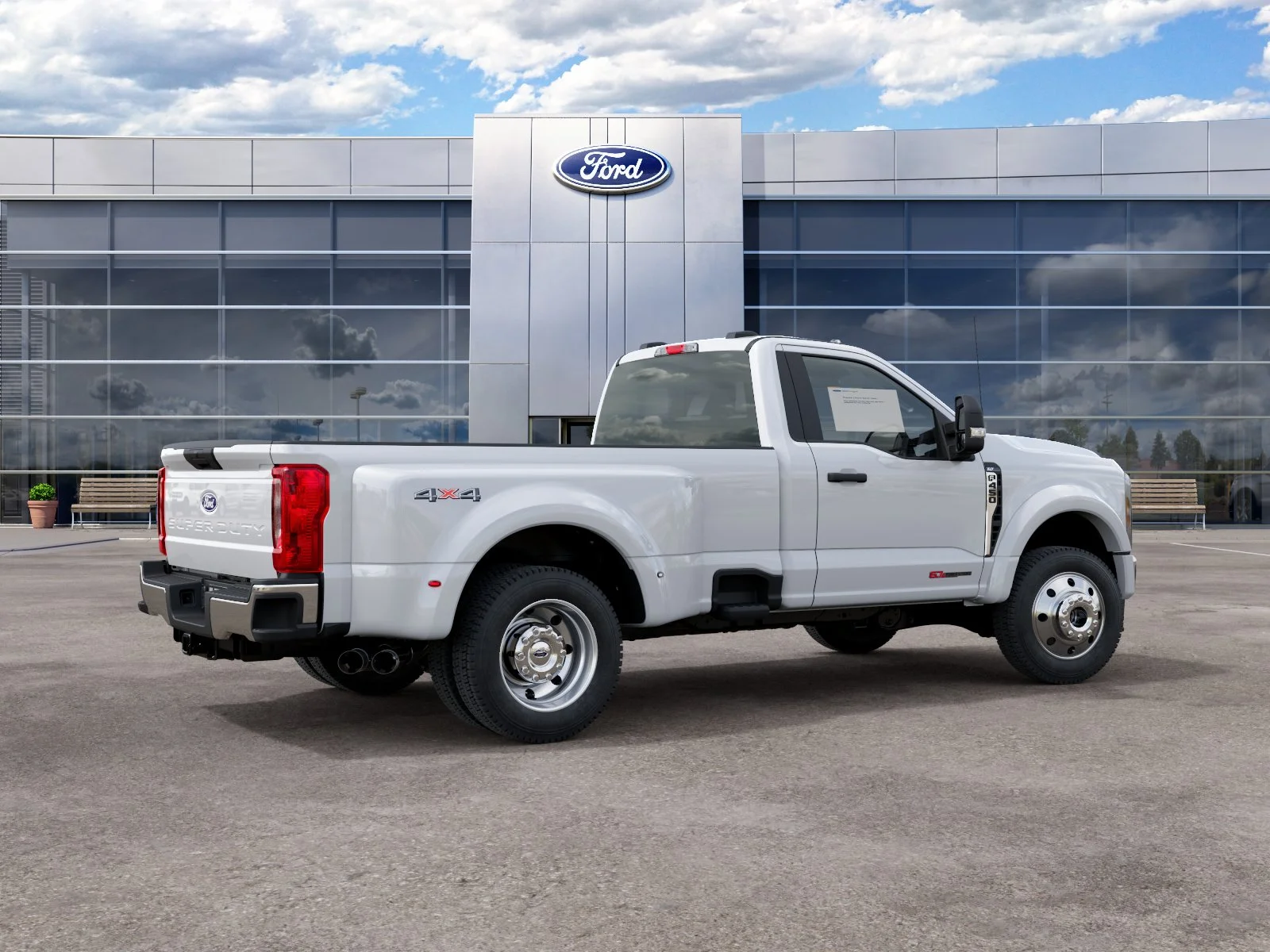 New 2027 Oxford White Ford XLT image 31