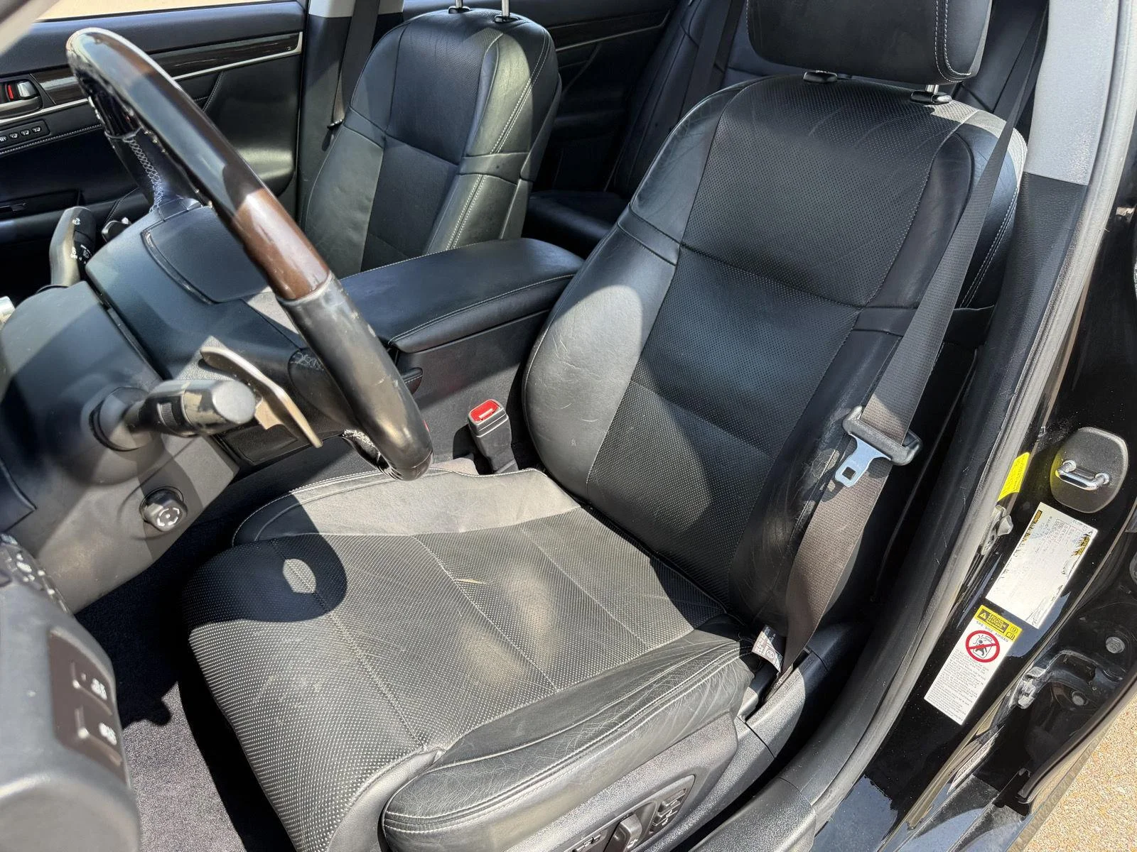 Used 2013 Obsidian Lexus 4dr Sdn RWD image 15