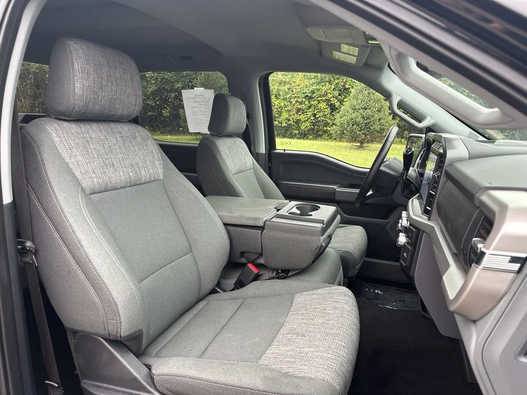 Used 2023 Black Metallic Ford XLT image 22
