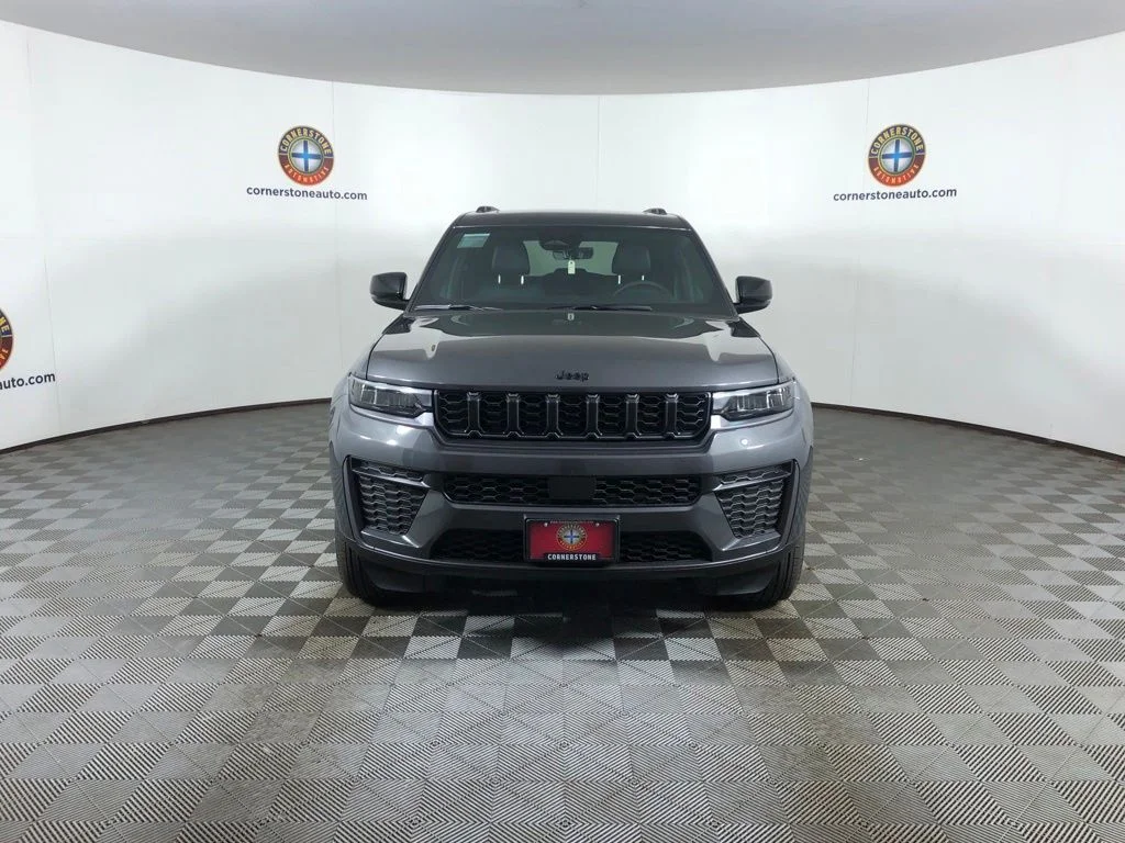 New 2026 Baltic Gray Metallic Clear-Coat Exterior Paint Jeep Laredo image 16