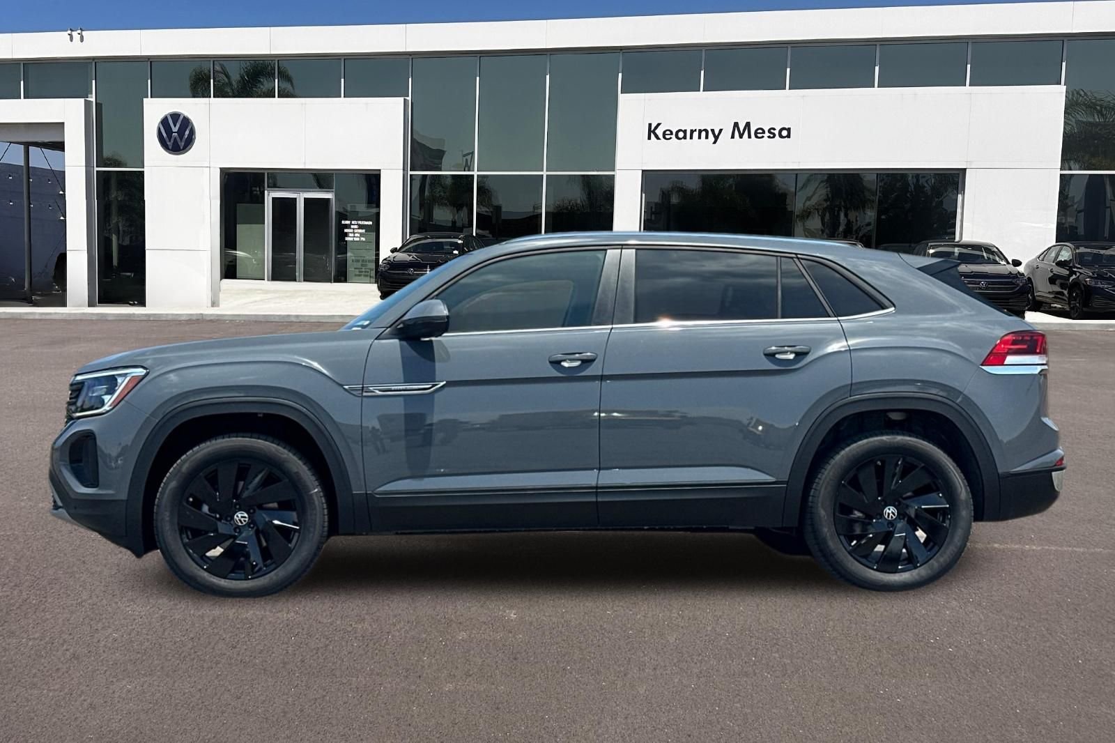 New 2026 Pure Gray Volkswagen 2.0T SE w/Technology image 7