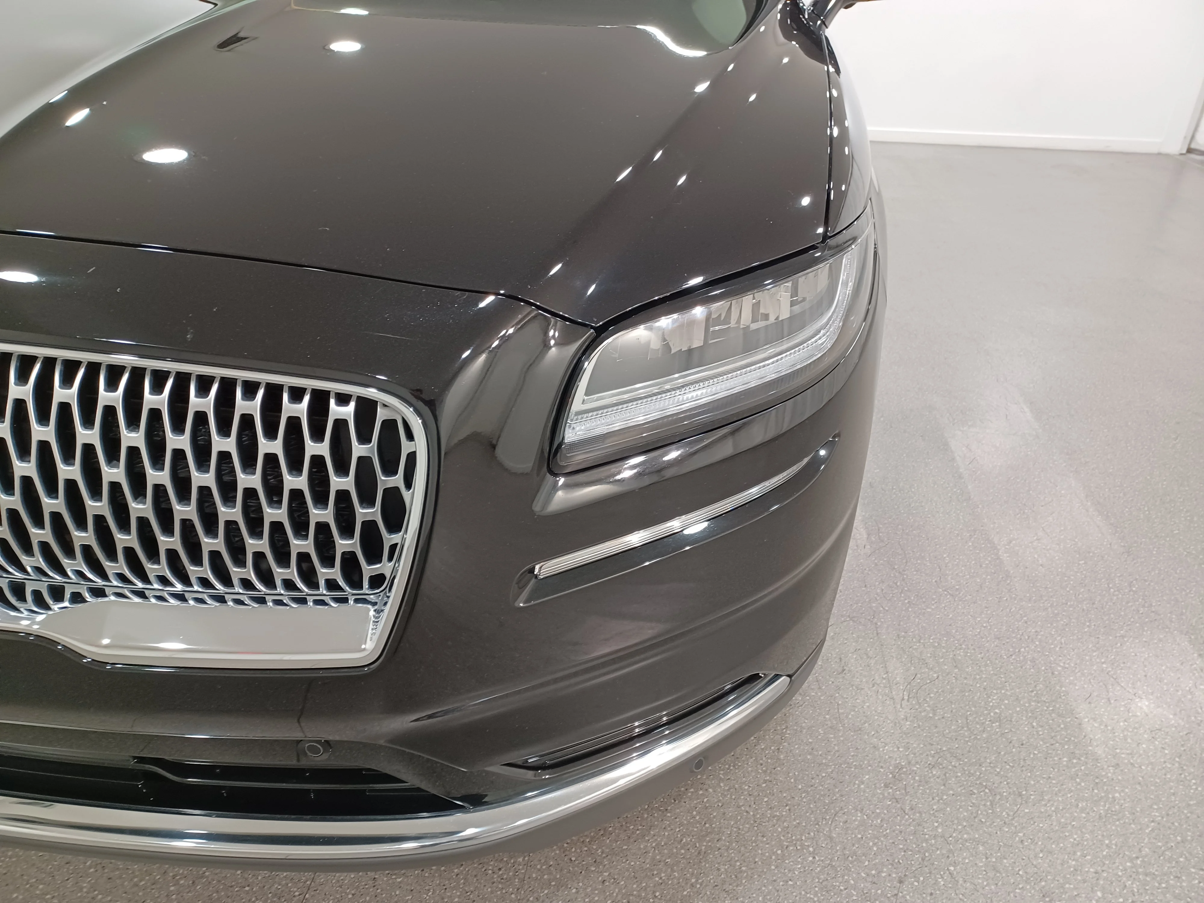 Certified Used 2023 Infinite Black Metallic Lincoln Reserve AWD*Adaptive Cruise | Remote Start | Nav | 360 Cam | Cooled Leather | Pano Roof | Htd Wheel image 5