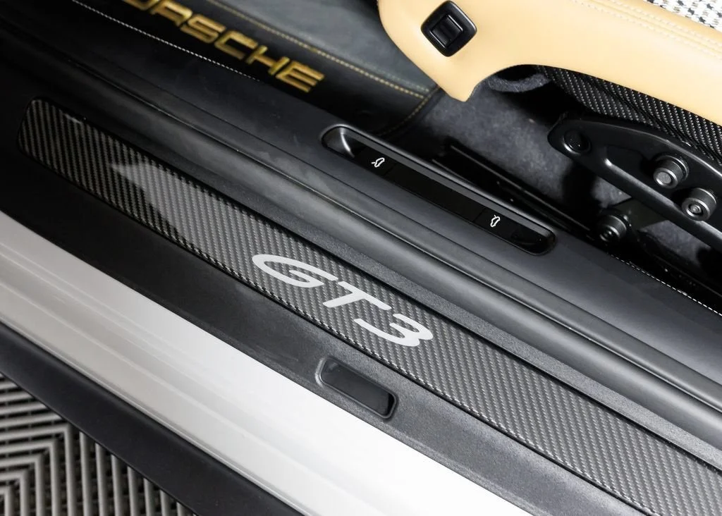 Used 2024 Chalk Porsche GT3 Touring image 28