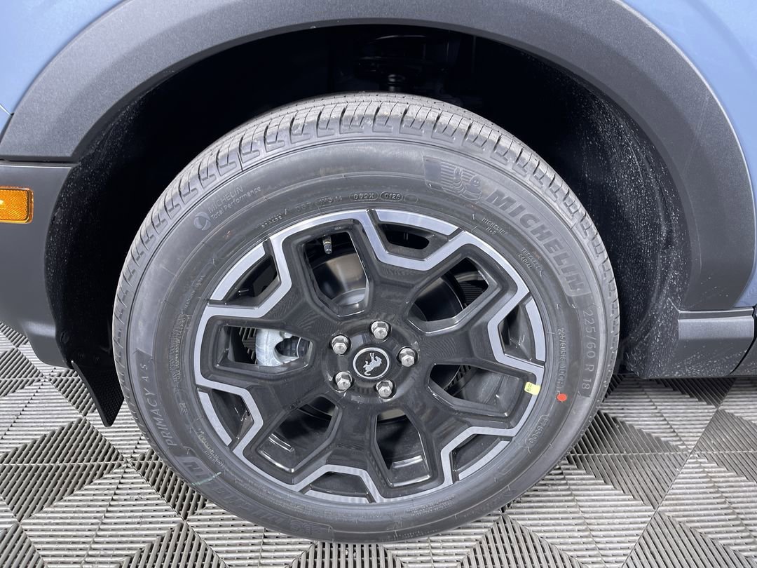 New 2026 Azure Gray Metallic Tri-Coat Ford Outer Banks image 27