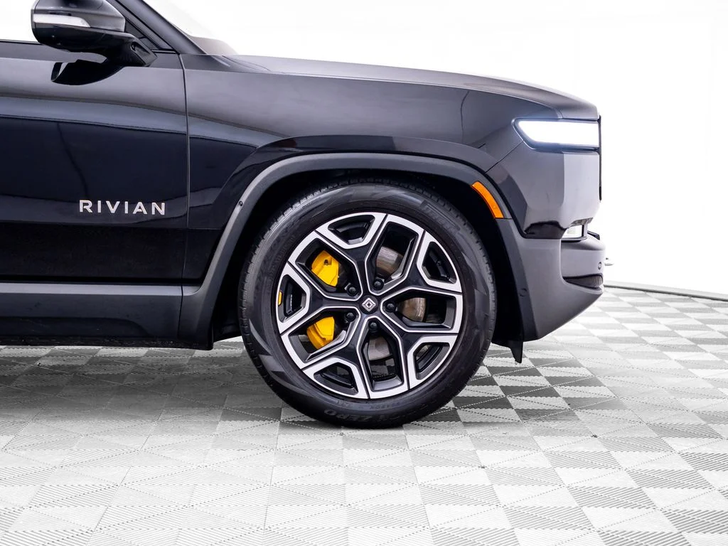 Used 2023  Rivian Adventure image 36