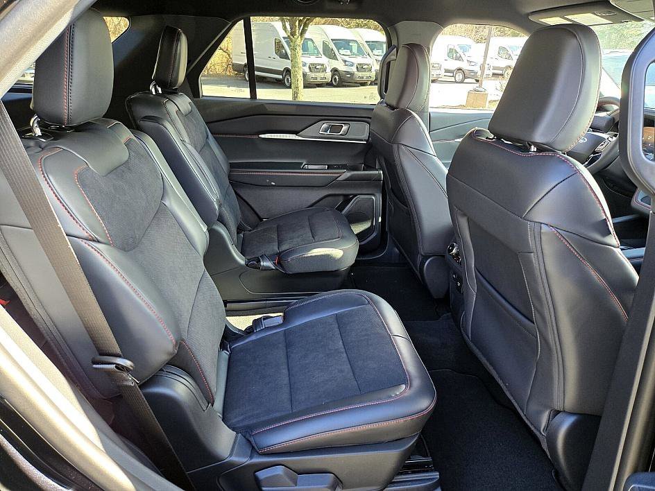 New 2026 Agate Black Metallic Ford ST image 16