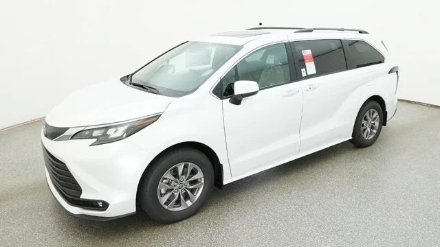 2026 Toyota Sienna XLE