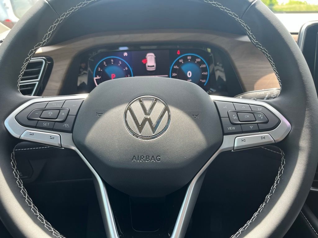 New 2026 Black Volkswagen 2.0T SE w/Technology image 19