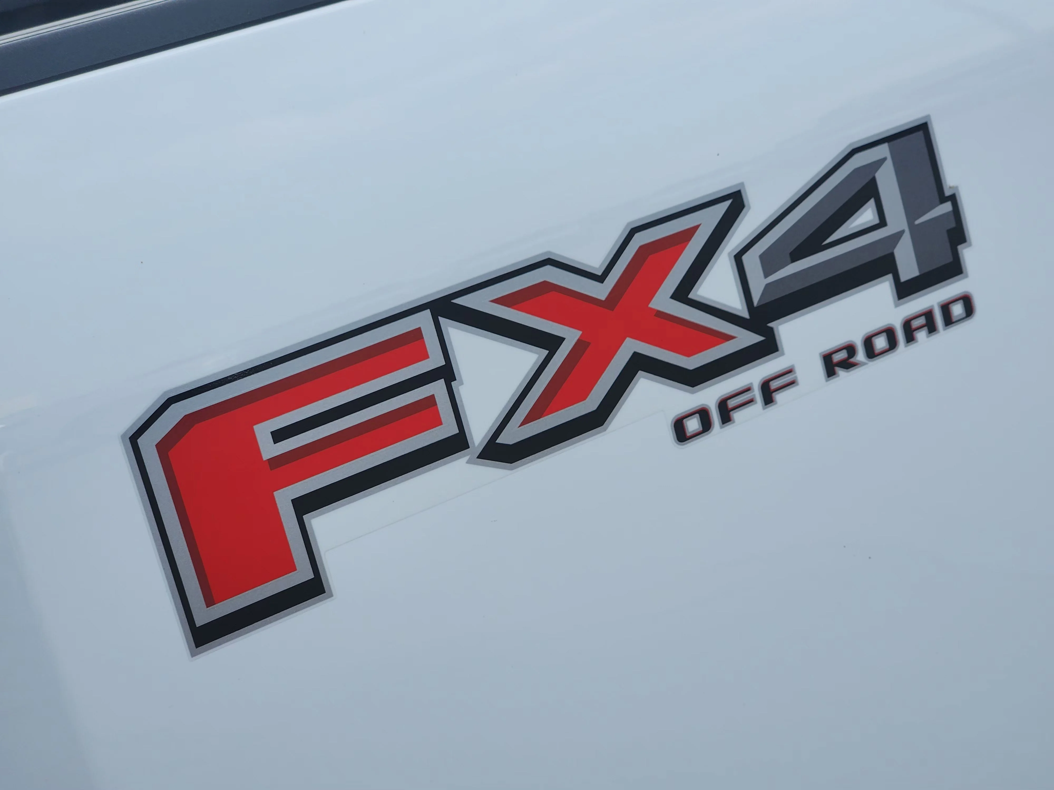 Used 2024  Ford XL image 13