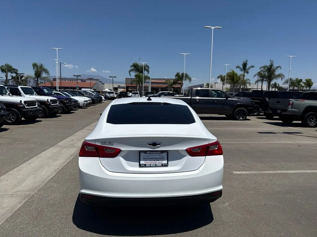 2021 Chevrolet Malibu 1LS | CarEdge | CarEdge