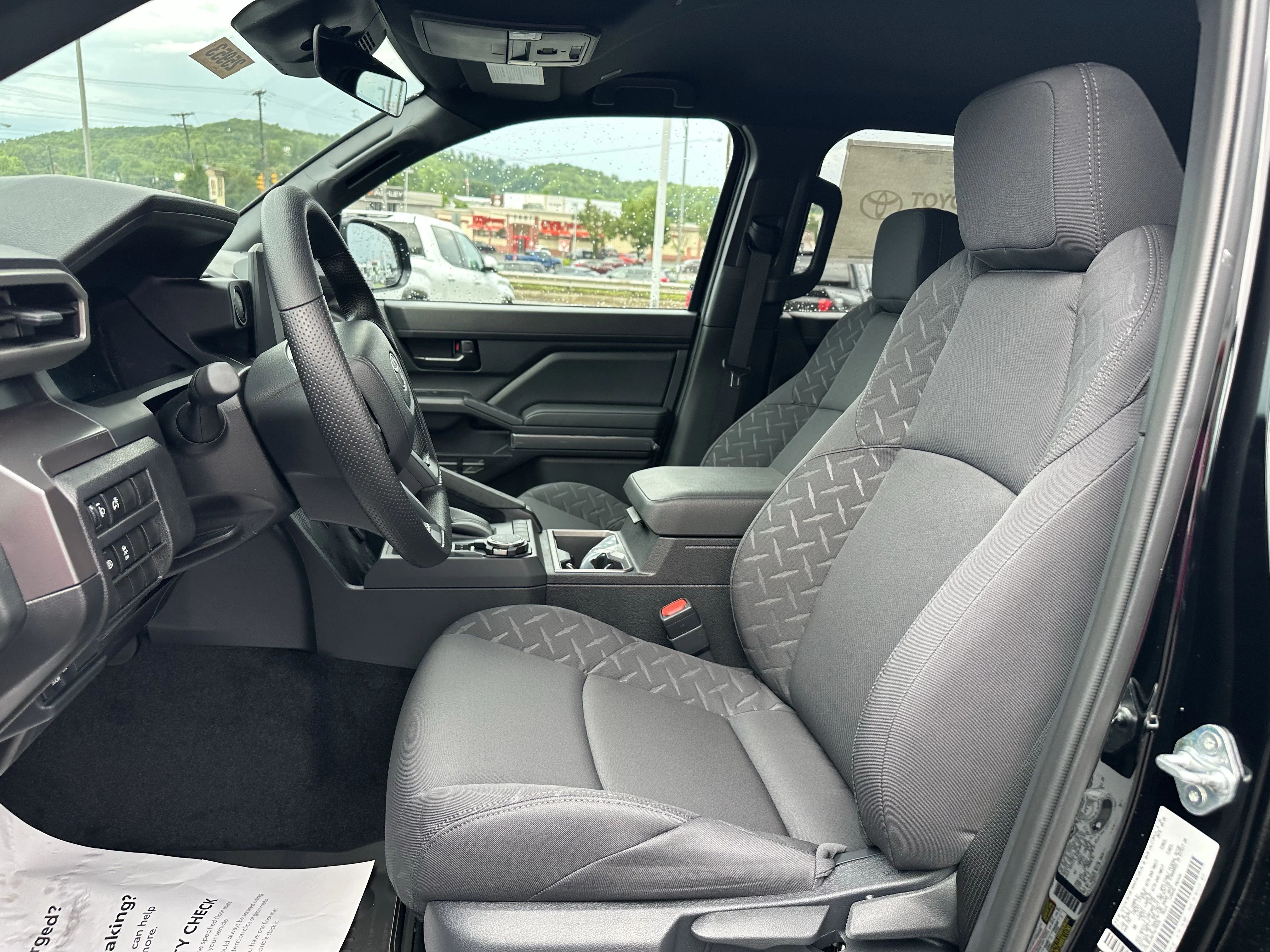 2026 Toyota Tacoma SR5 - Photo 11