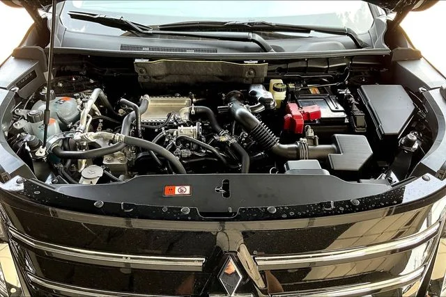 New 2026 Black Mitsubishi SE 1.5T 2WD image 12