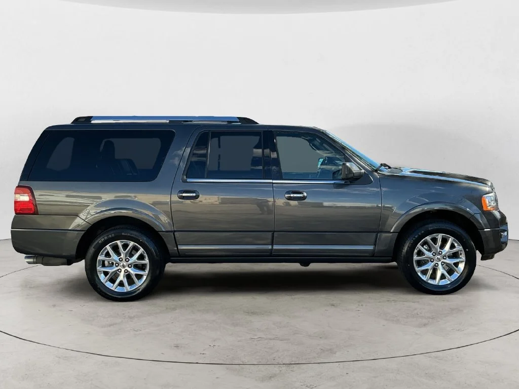 Used 2017 Gray Ford Limited image 7