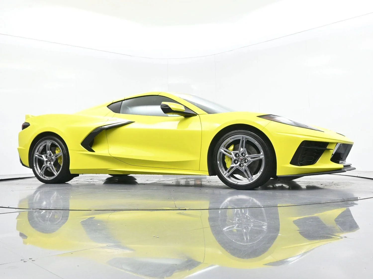 Used 2021 ACCELERATE YELLOW METALLIC Chevrolet 1LT image 43