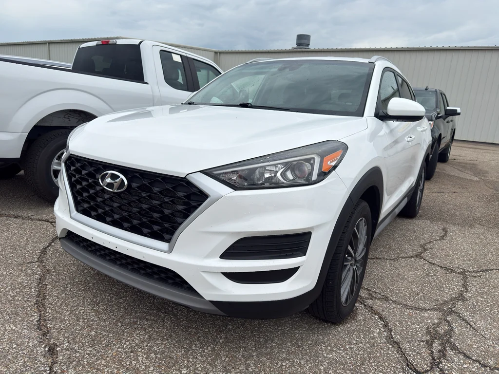 Used 2021 Winter White Hyundai SEL image 10