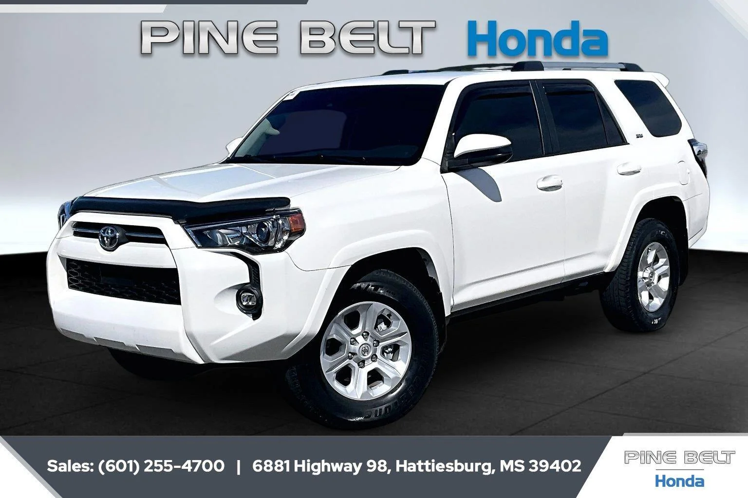 Used 2022 Super White Toyota SR5 image 10
