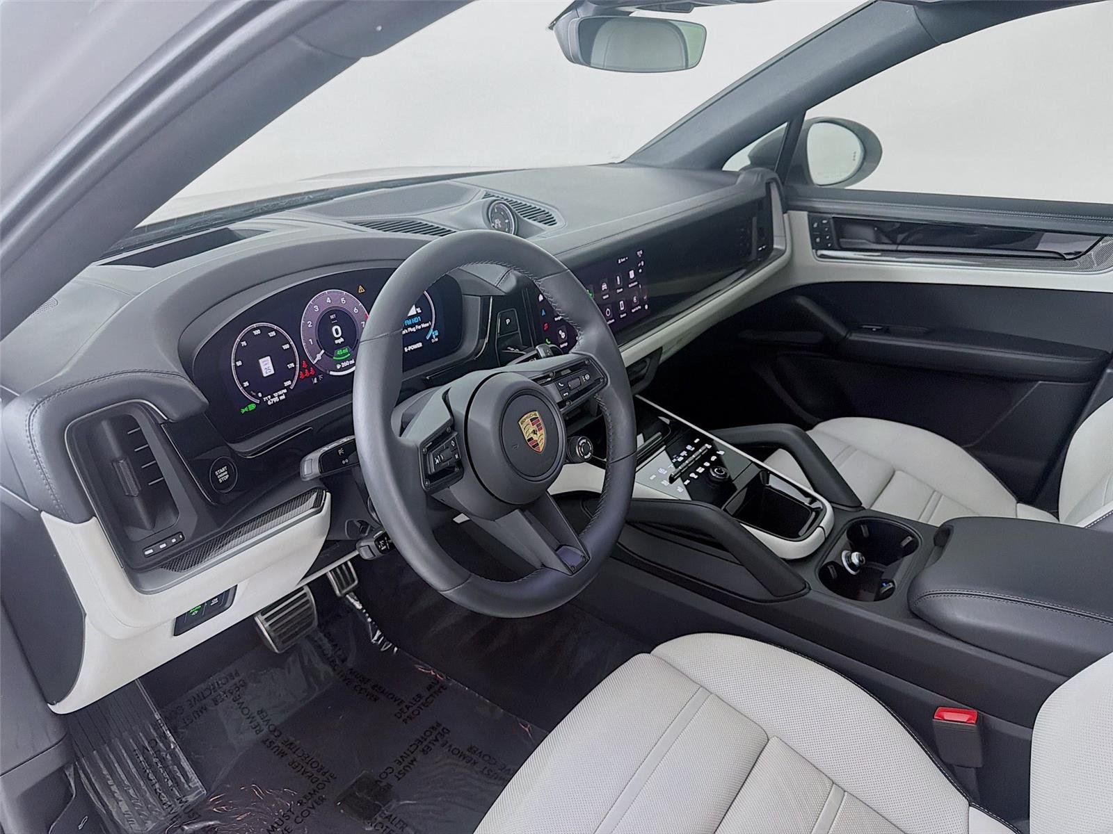 Used 2025 Chalk Porsche S E-Hybrid image 4
