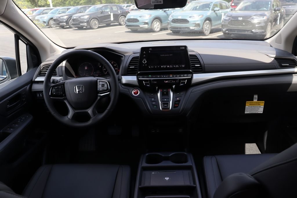 Used 2026 Modern Steel Metallic Honda EX-L image 18