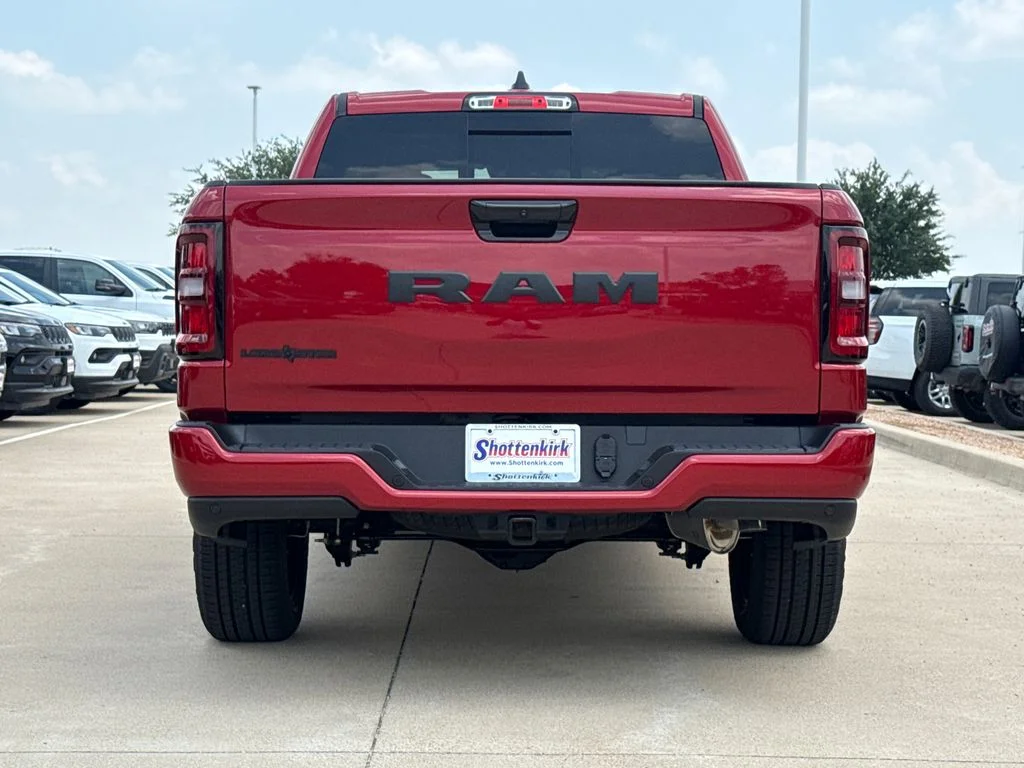 New 2026 Molten Red Pearl-Coat Exterior Paint RAM Big Horn/Lone Star image 8