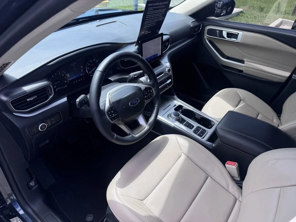 Used 2023 Blue Ford XLT image 11
