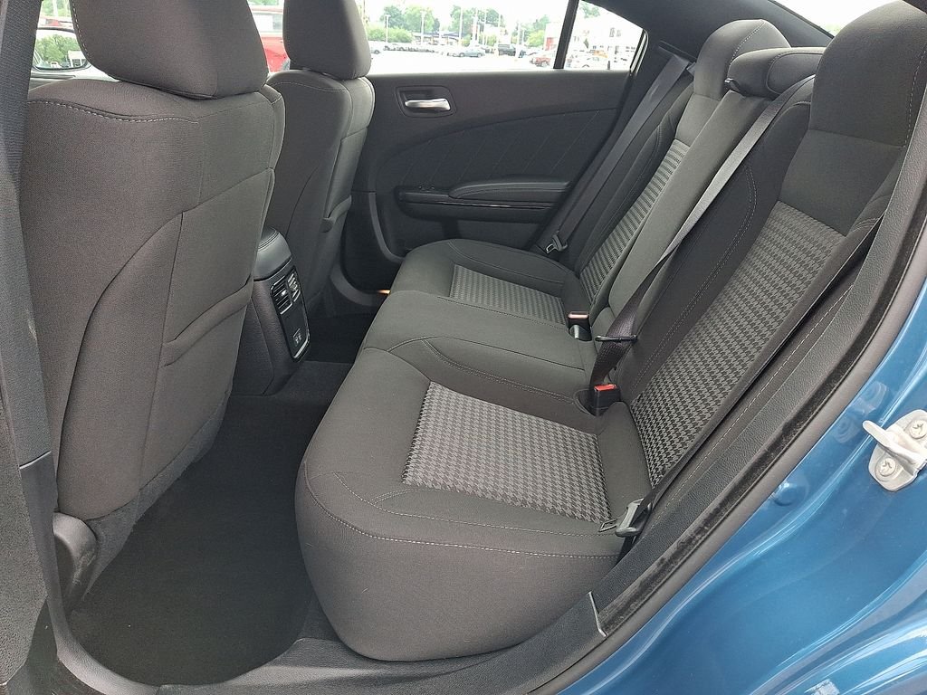 Used 2023  Dodge SXT image 11