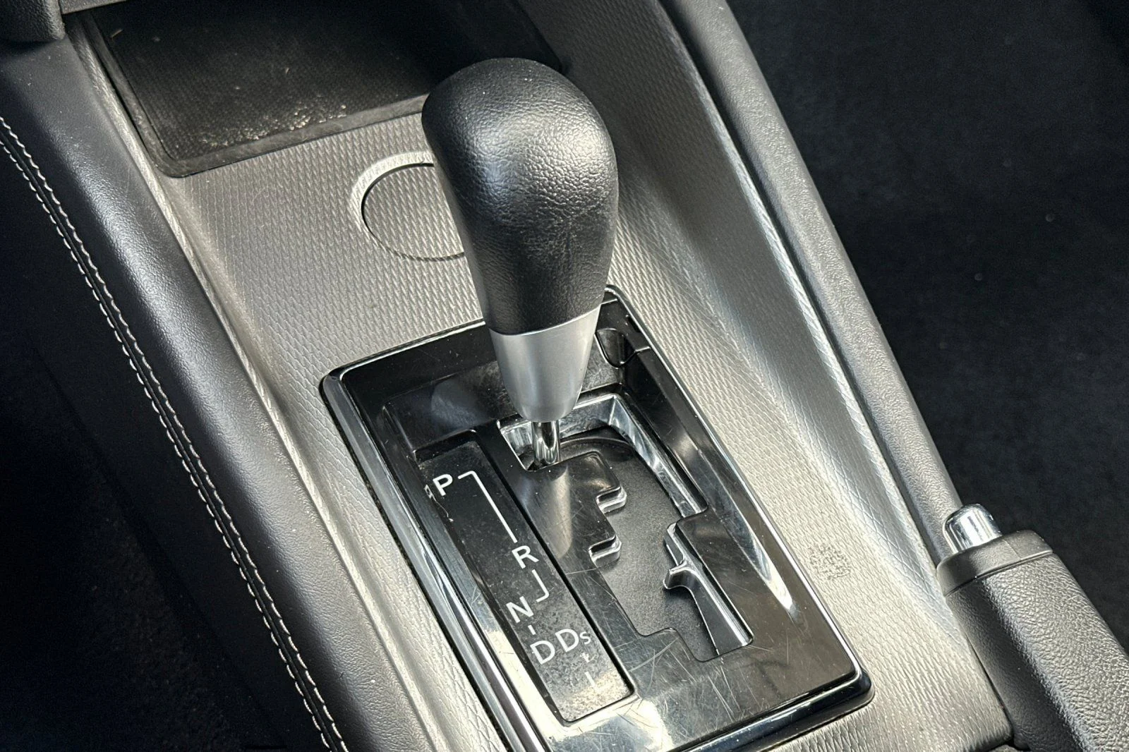 Used 2022  Mitsubishi 2.0 ES image 22