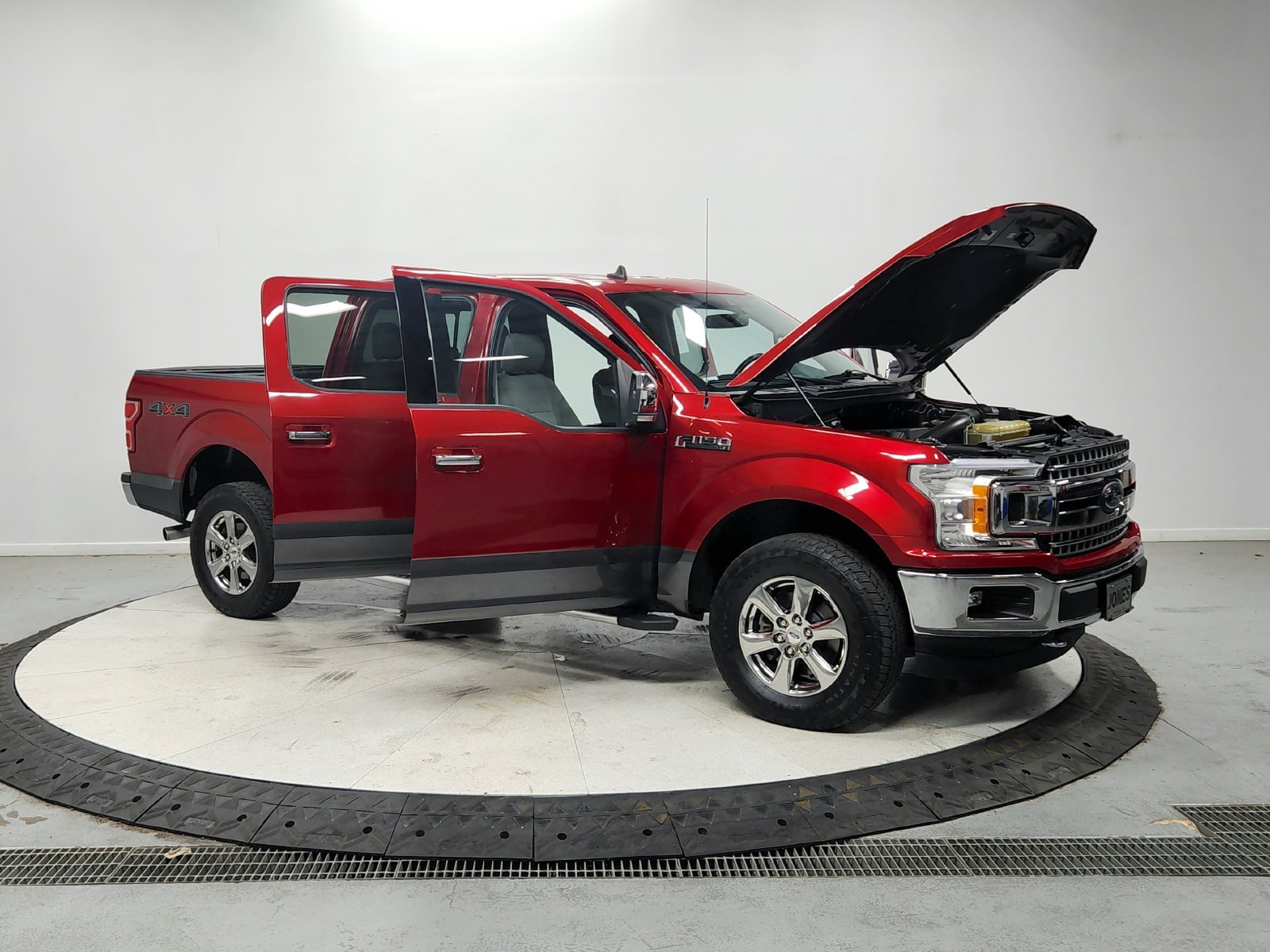 Used 2020 Red Ford XLT image 10