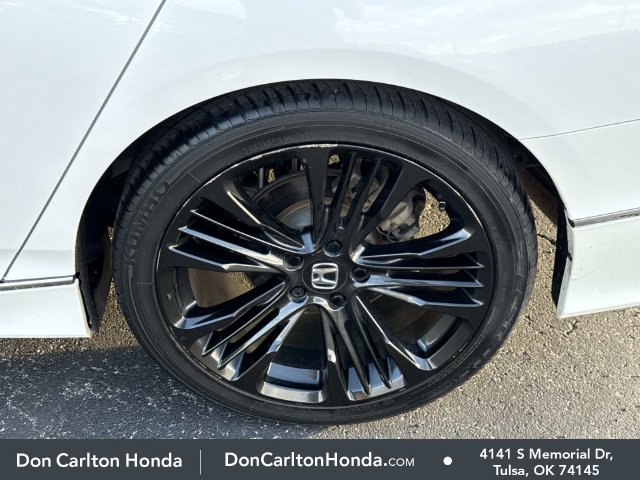 Used 2018 Platinum White Pearl Honda Touring 2.0T image 14