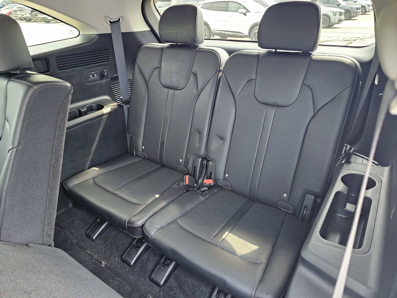 Used 2025 Dawning Red Kia S image 33