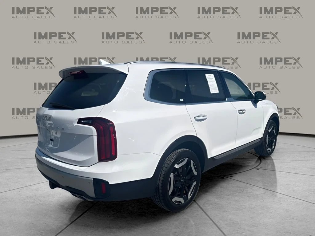 Used 2024 White Kia S image 5