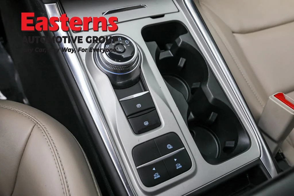 Used 2023 White Ford XLT image 13