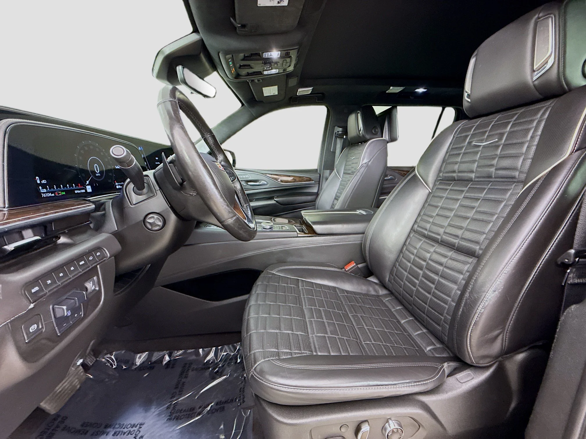 Used 2023 Crystal White Tricoat Cadillac Sport Platinum image 24