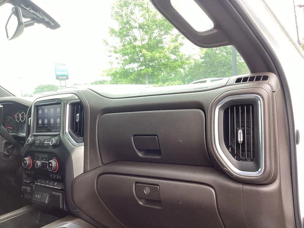 Used 2021 Iridescent Pearl Tricoat Chevrolet LTZ image 16