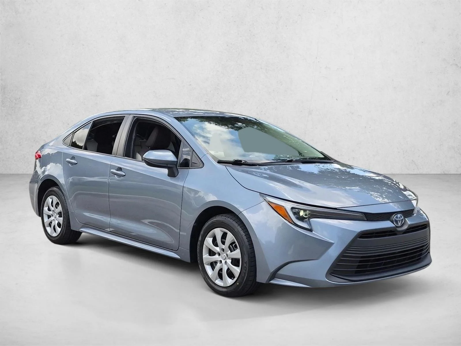 Used 2024 Celestite Toyota Hybrid LE image 3