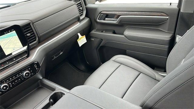 2025 GMC Sierra 2500HD SLT - Photo 17