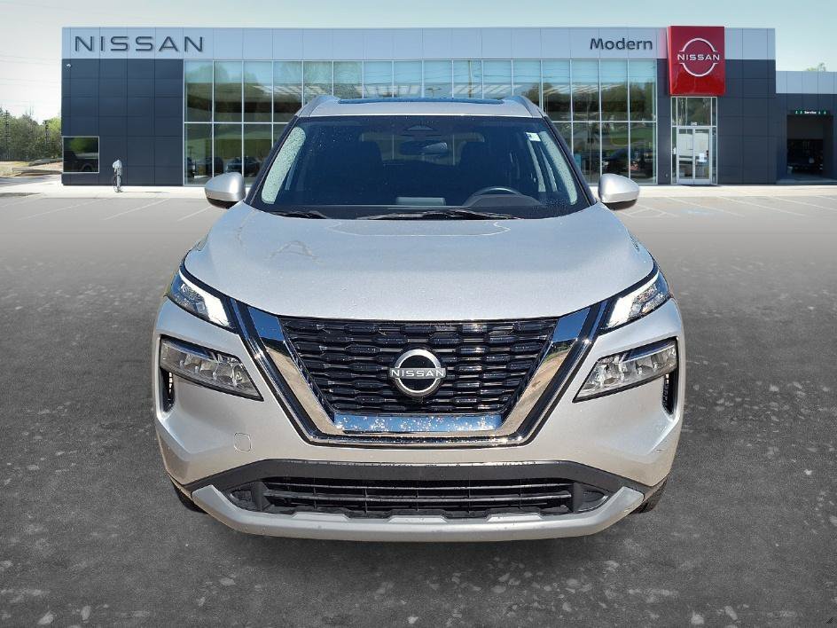 Used 2023 Brilliant Silver Metallic Nissan SV image 2