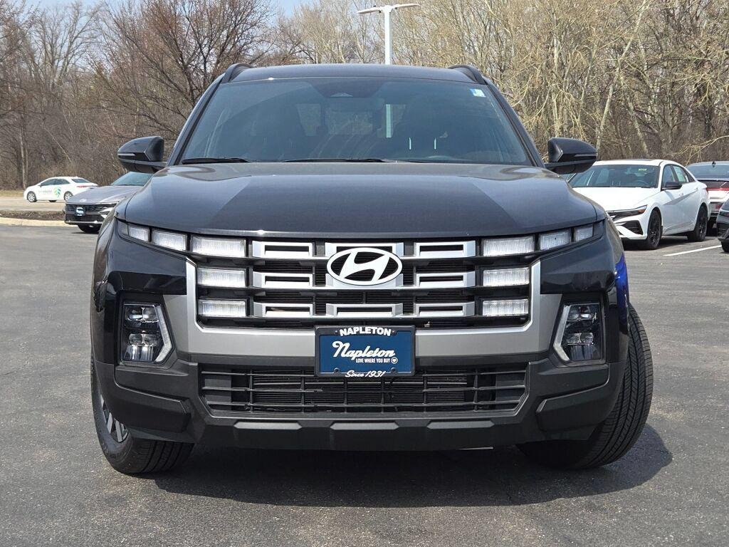New 2025 Black Hyundai SEL Activity AWD image 4