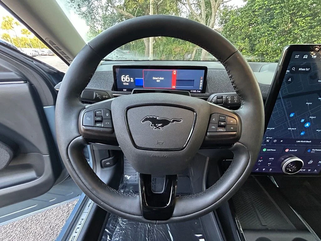 Used 2023 Blue Metallic Ford Premium image 18