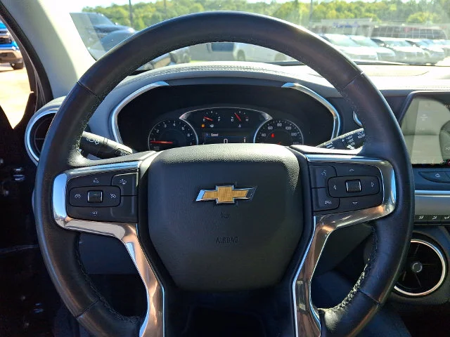 Used 2022 Gray Chevrolet LT image 19