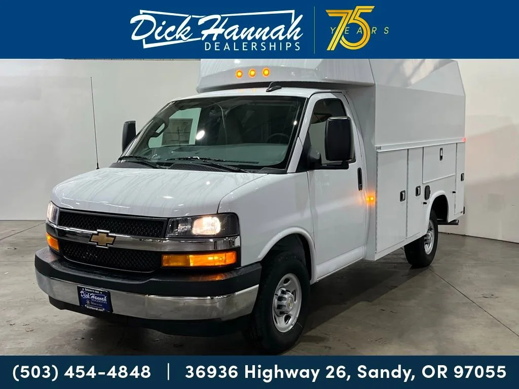 2025 Chevrolet Express 3500 139" WB's photo