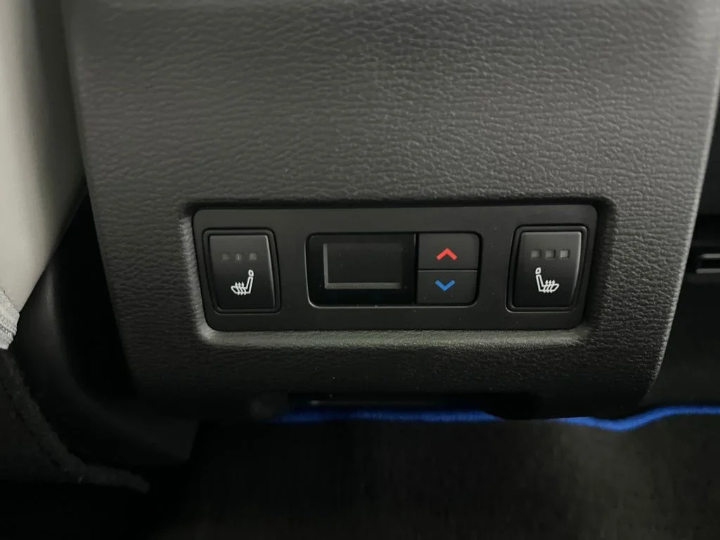 2025 Mitsubishi Outlander Plug-in Hybrid Platinum Edition - Photo 34