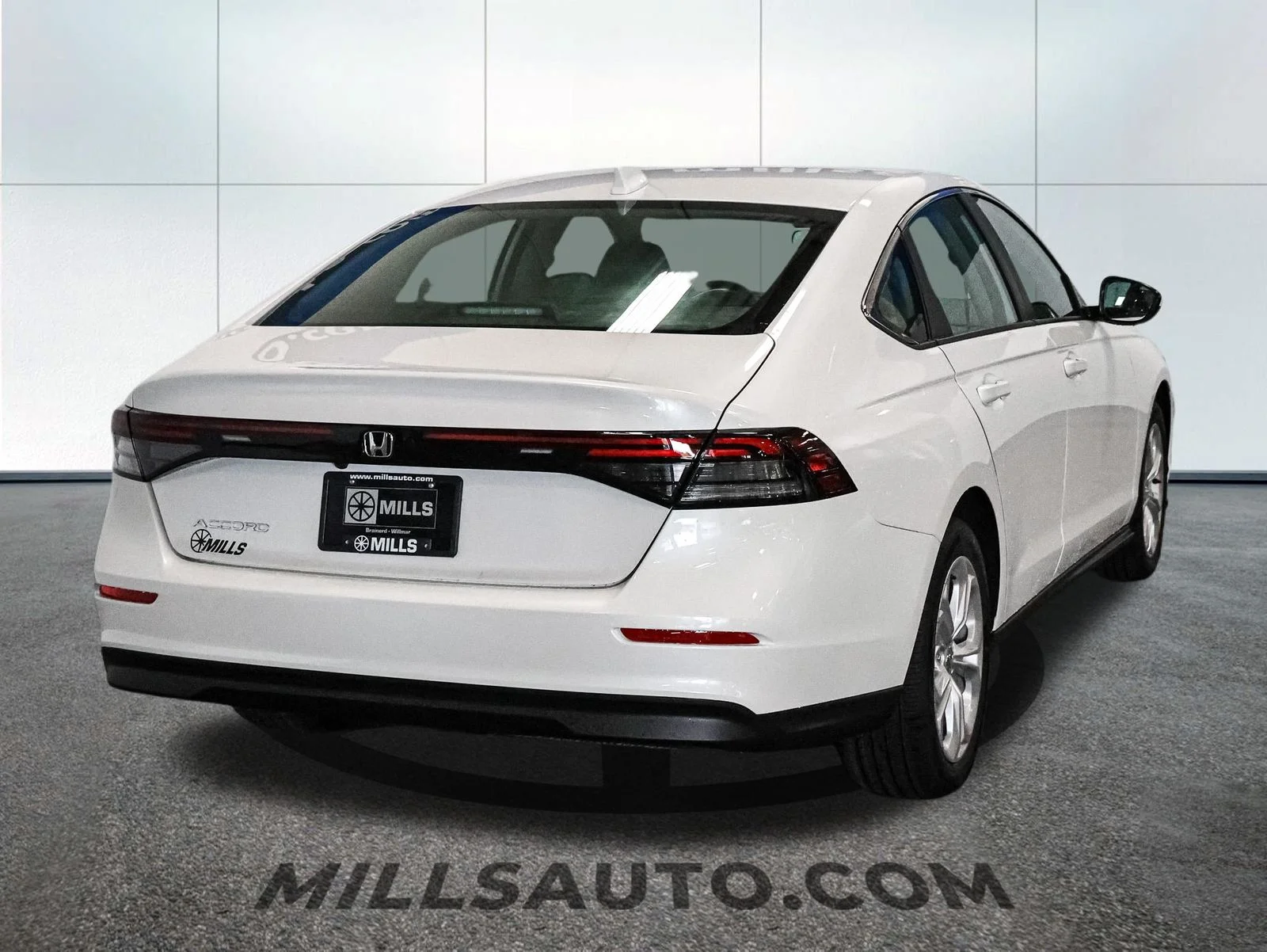 New 2026 Platinum White Pearl Honda LX image 7