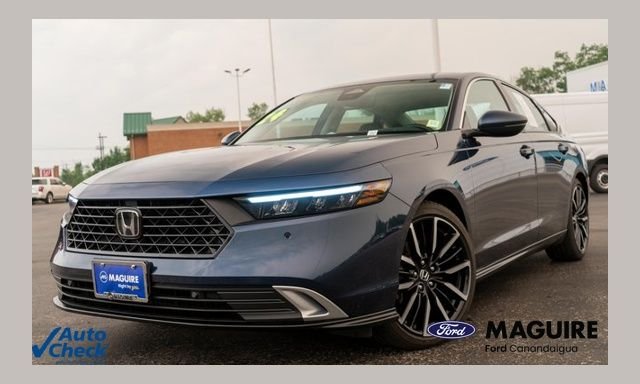 Used 2024  Honda Touring image 1