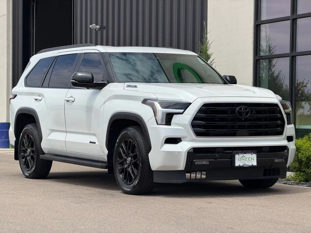 Used 2025 White Toyota Limited image 4