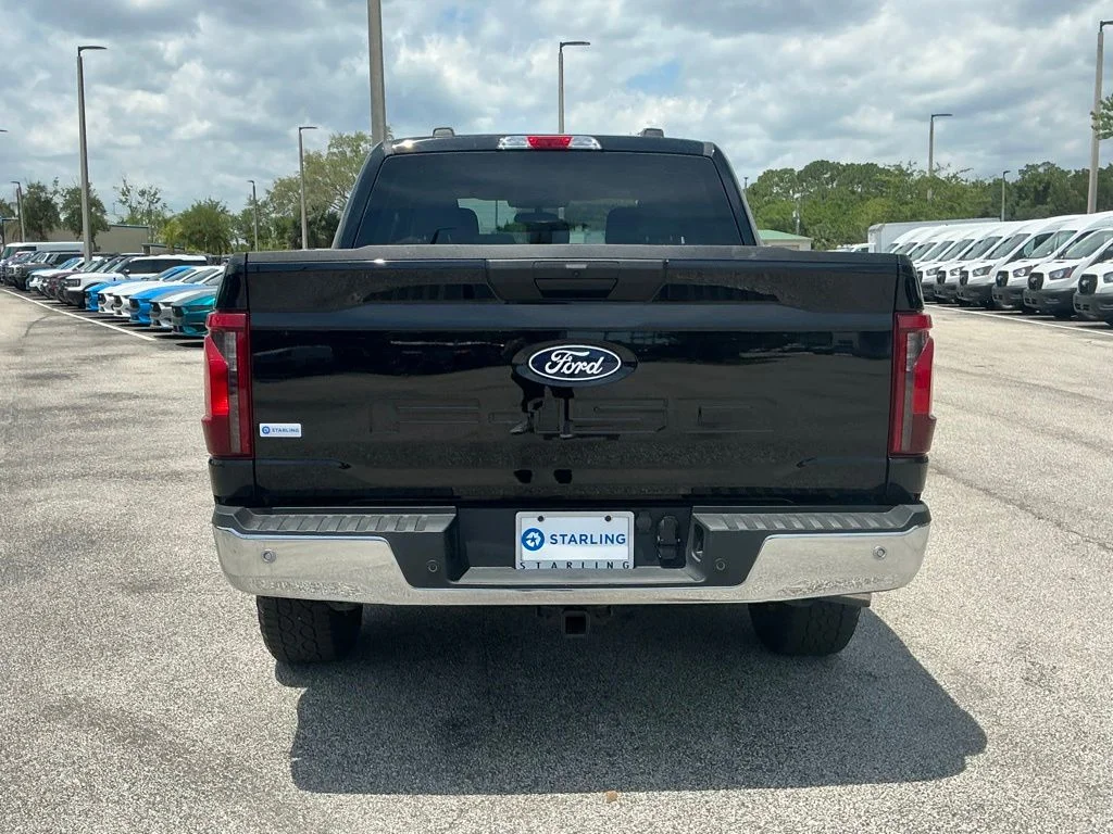 Used 2025 Black Ford XLT image 5