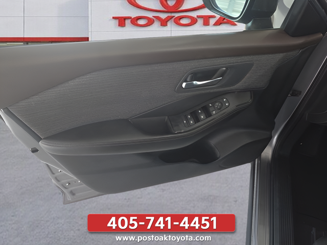 Used 2021 Gray Nissan SV image 9